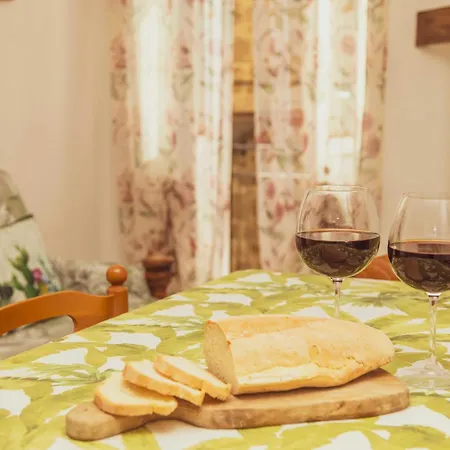 Little House Near Bevagna For Wine & Italian Culture * Limigiano