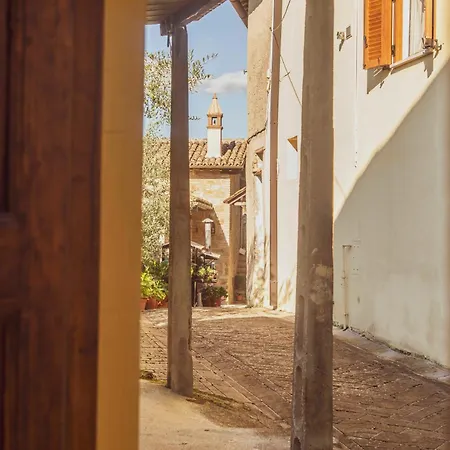 Little House Near Bevagna For Wine & Italian Culture